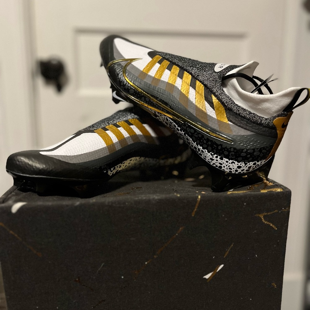 Nike Vapor edge cleats, size 8 Black, white, gold color way.